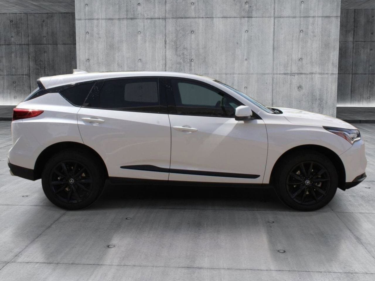 Used 2025 Acura RDX SH-AWD image 6