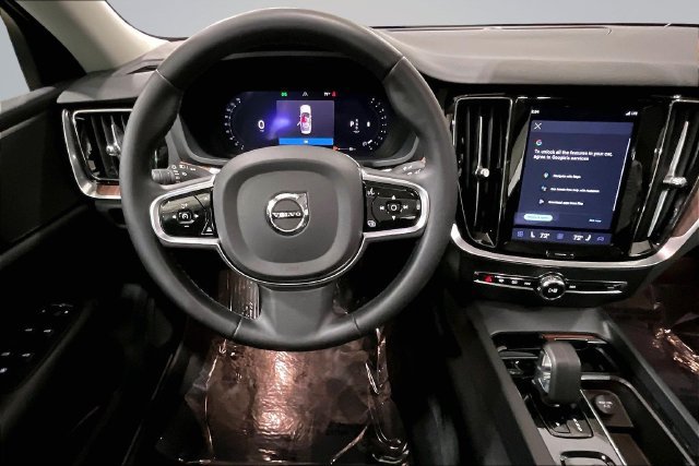 Used 2024 Volvo S60 B5 Plus FWD image 7