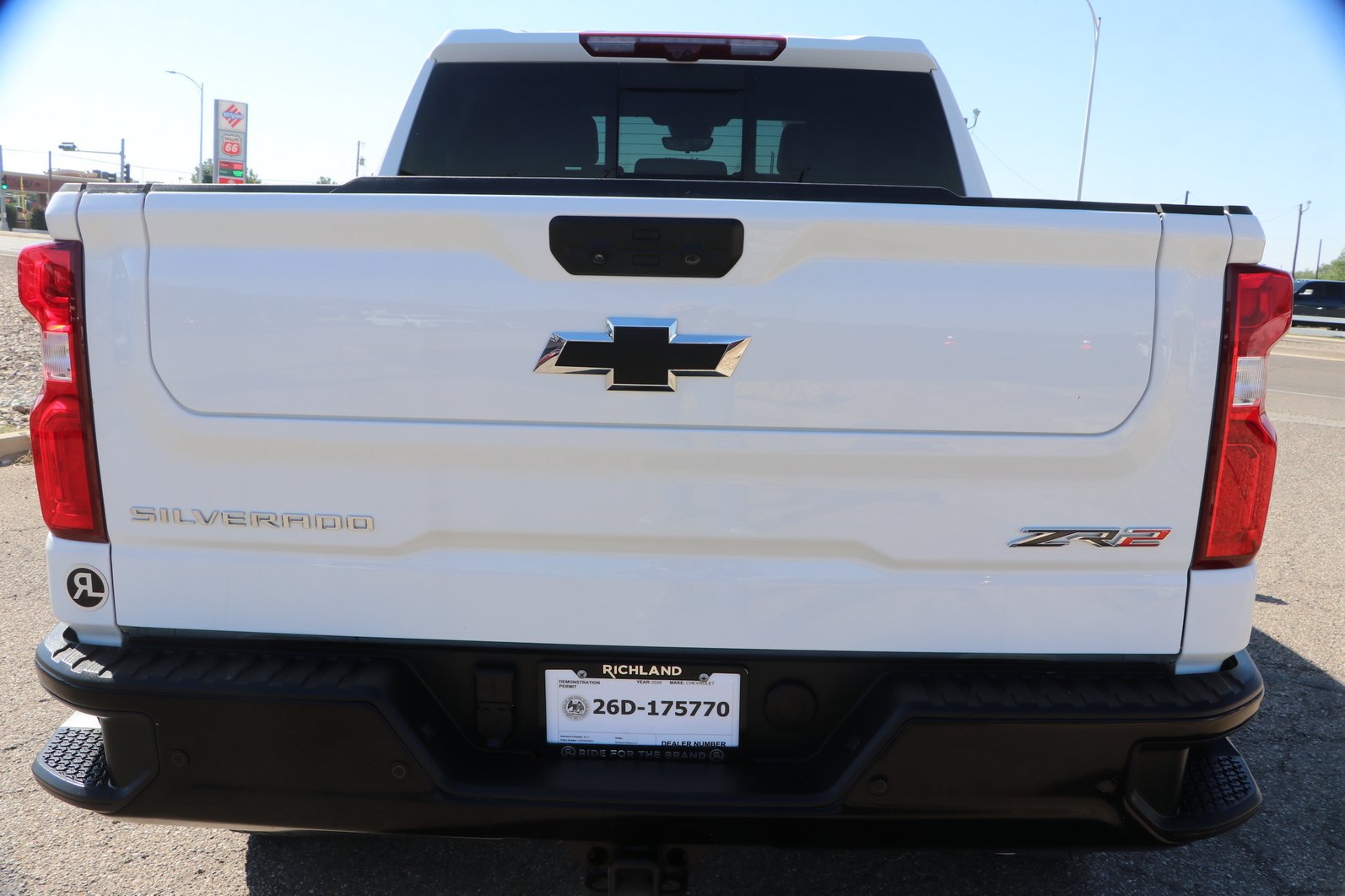 Used 2025 Chevrolet Silverado 1500 ZR2 w/ Technology Package AWD/4WD image 6