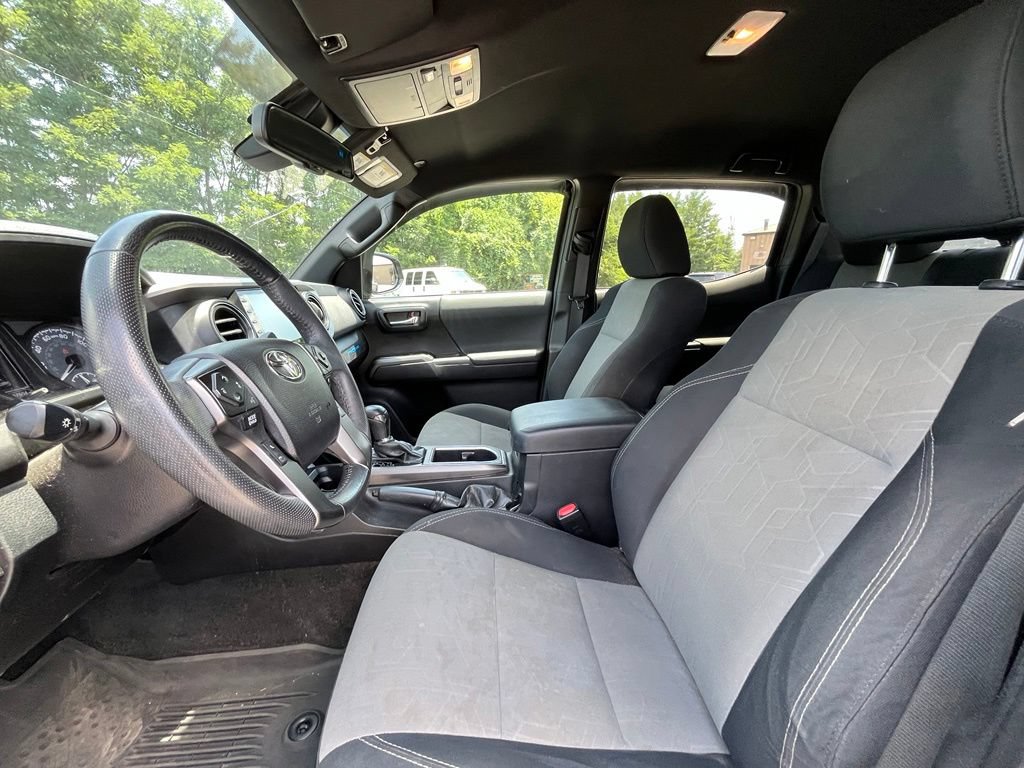 Used 2021 Toyota Tacoma TRD Sport AWD/4WD image 25