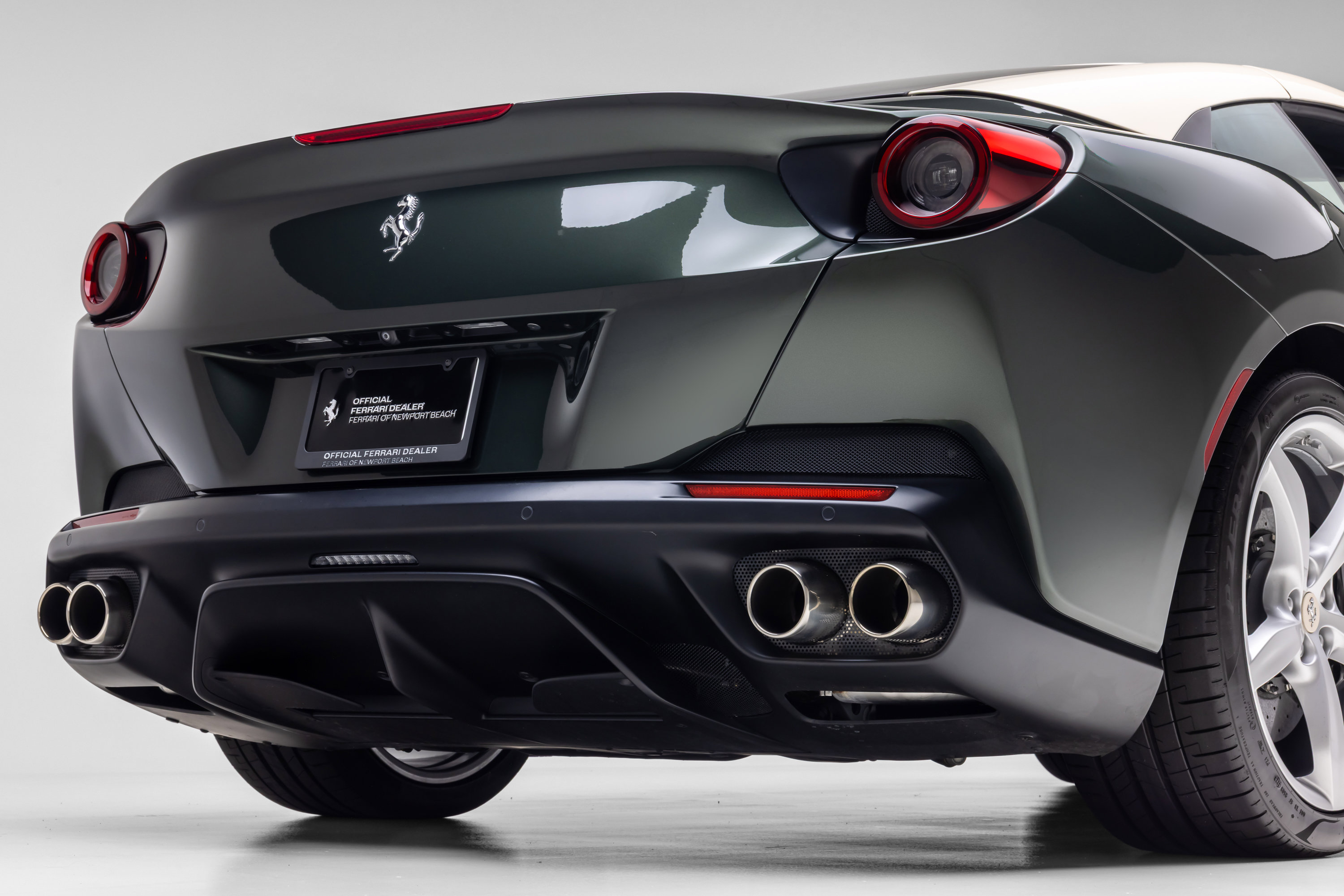 Certified 2019 Ferrari Portofino RWD image 16