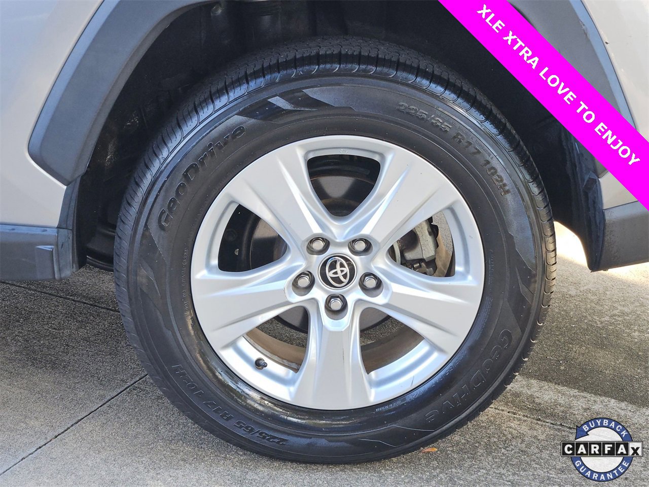 Used 2021 Toyota RAV4 XLE image 26