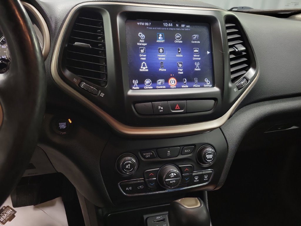 Used 2018 Jeep Cherokee Limited AWD/4WD image 18