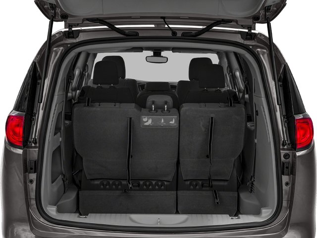 Certified 2018 Chrysler Pacifica L FWD image 12