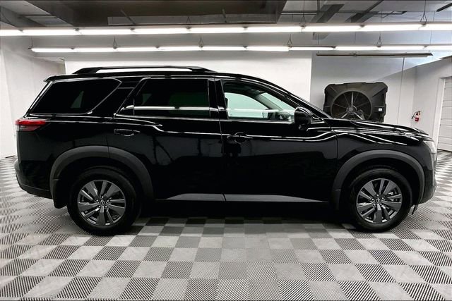 New 2026 Nissan Pathfinder SV w/ SV Premium Package AWD/4WD image 19