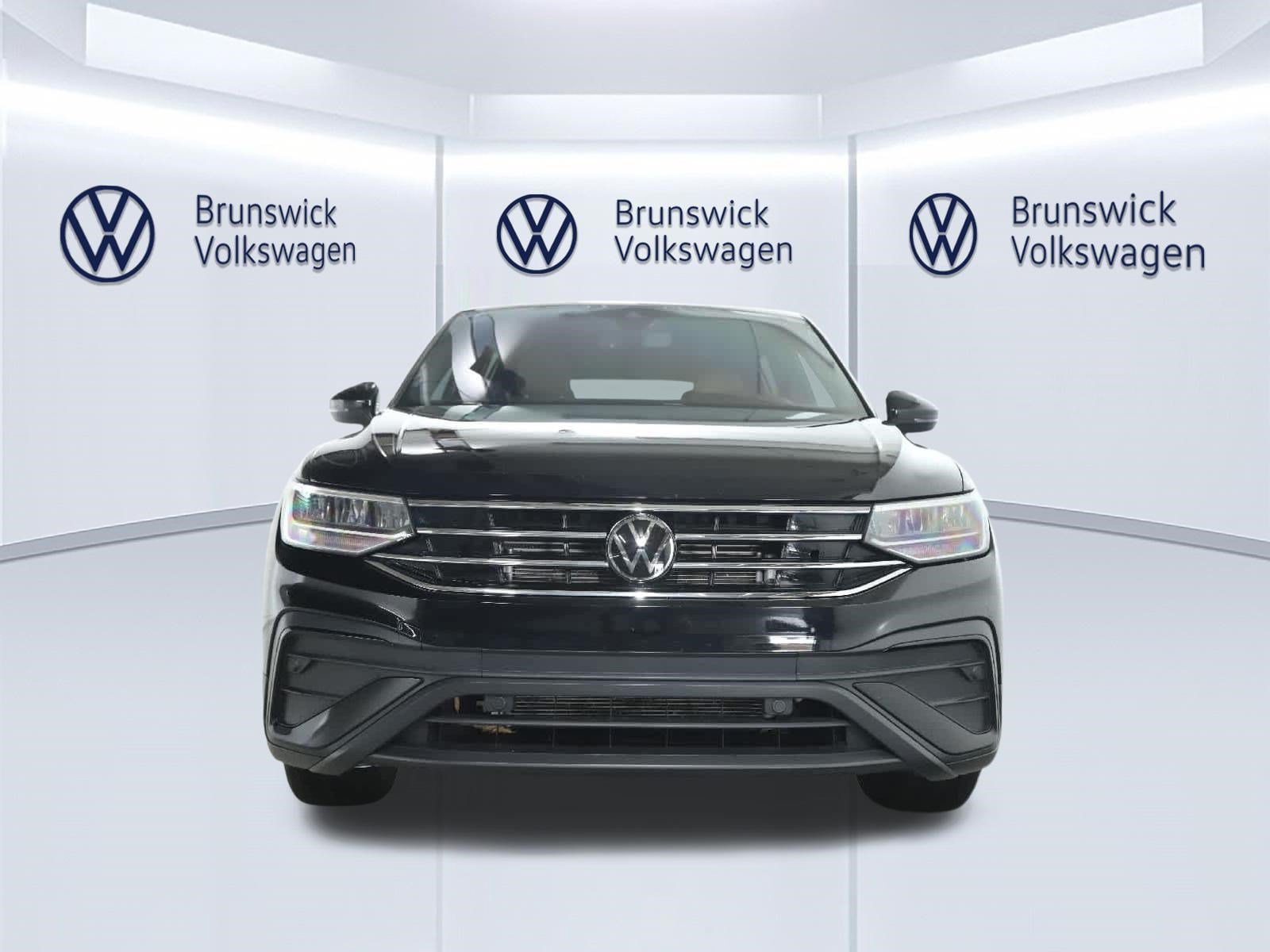 Certified 2023 Volkswagen Tiguan SE AWD/4WD image 5