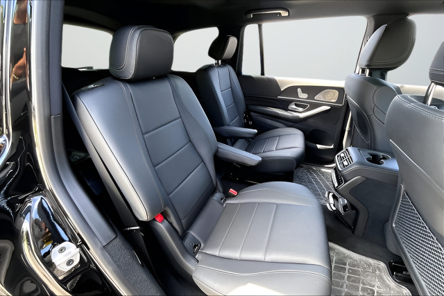 Used 2025 Mercedes-Benz GLS 450 4MATIC image 19