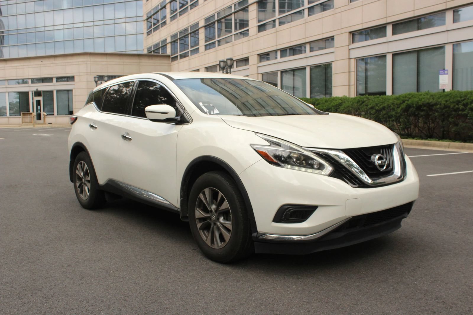 Used 2018 Nissan Murano S w/ Cargo Package FWD image 1