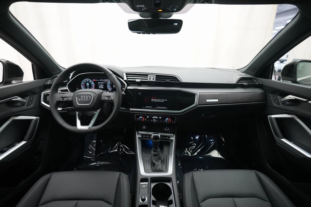 Used 2025 Audi Q3 2.0T Premium Plus image 5