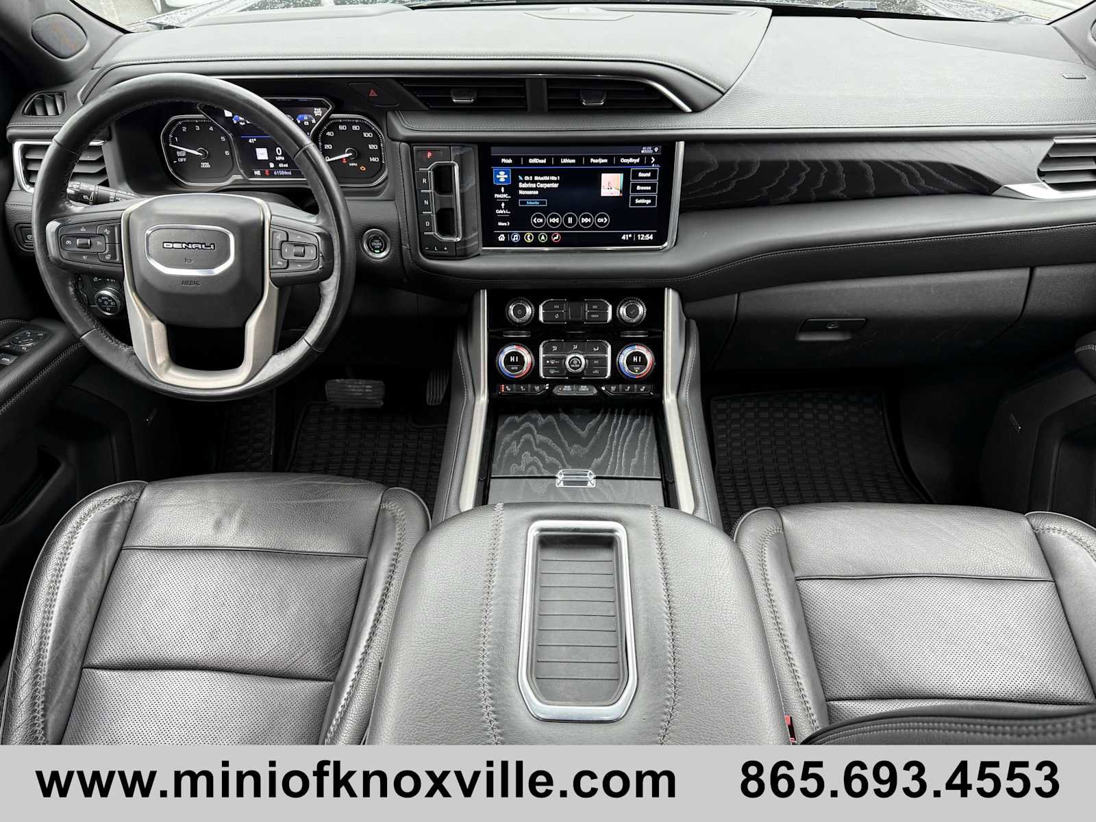 Used 2021 GMC Yukon XL Denali w/ Denali Premium Package image 14