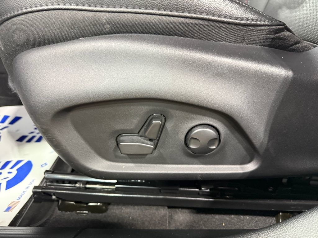 Used 2023 Jeep Compass Trailhawk w/ Trailhawk Elite Group image 17