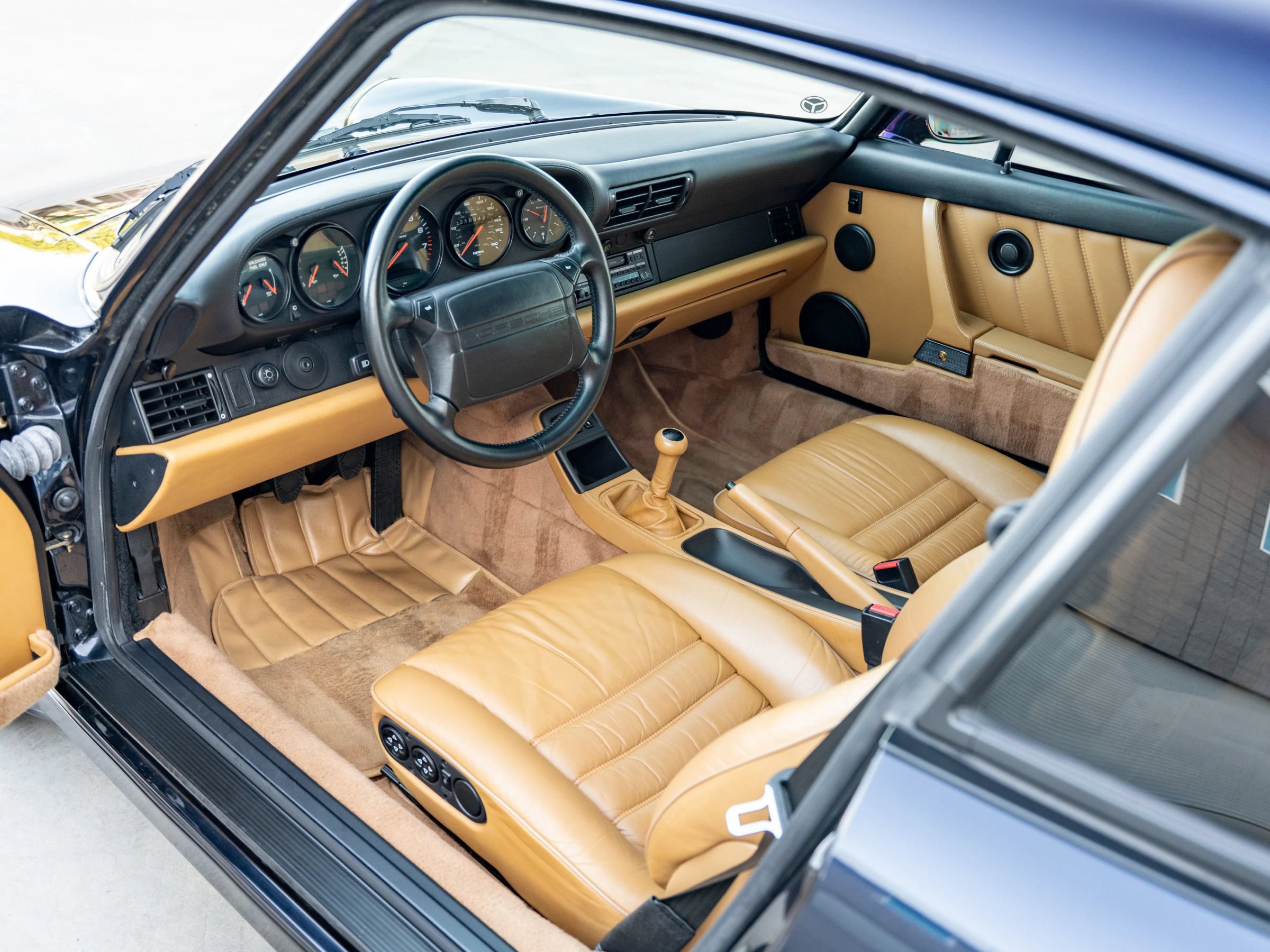 Used 1992 Porsche 911 Turbo RWD image 10