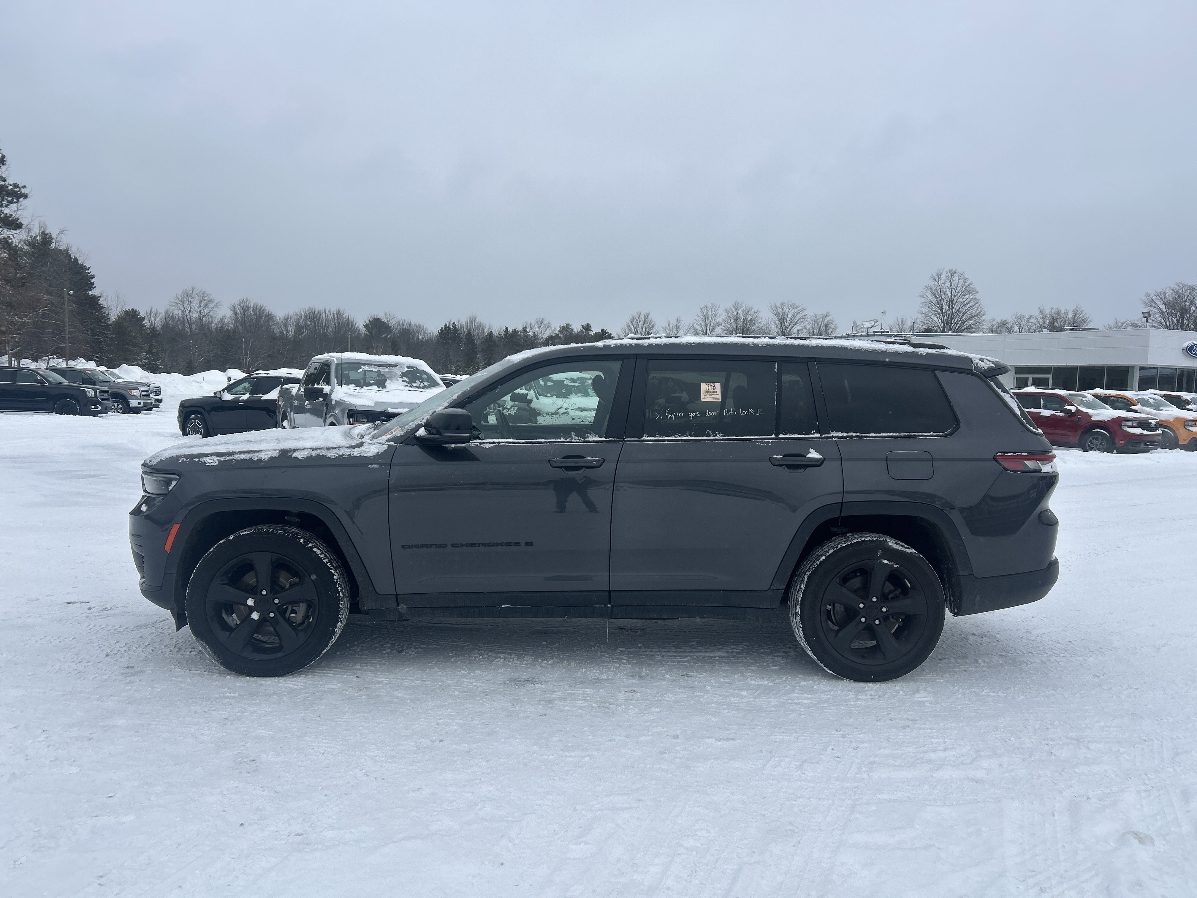 Used 2021 Jeep Grand Cherokee L Laredo image 8