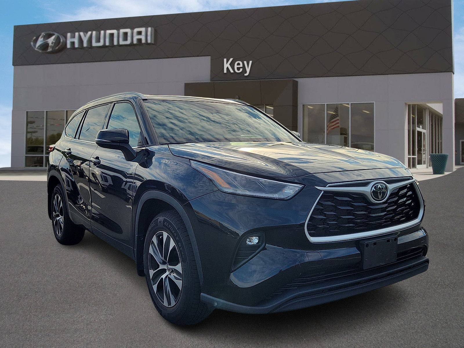 Used 2021 Toyota Highlander XLE