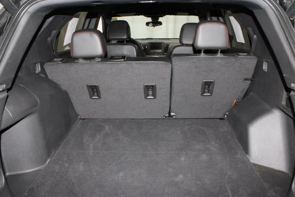 Used 2023 Chevrolet Equinox RS FWD image 18