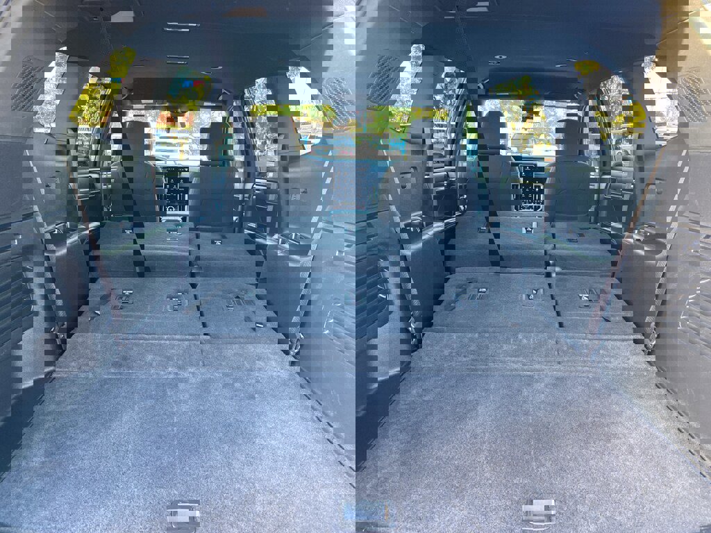 Used 2025 GMC Acadia Elevation image 19