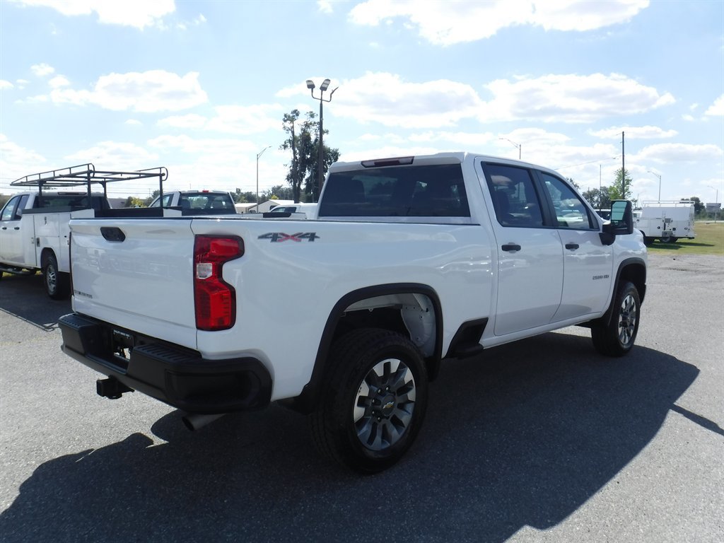 Used 2023 Chevrolet Silverado 2500 Custom w/ Custom Convenience Package image 2