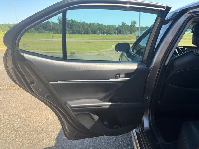 Used 2024 Toyota Camry SE FWD image 5