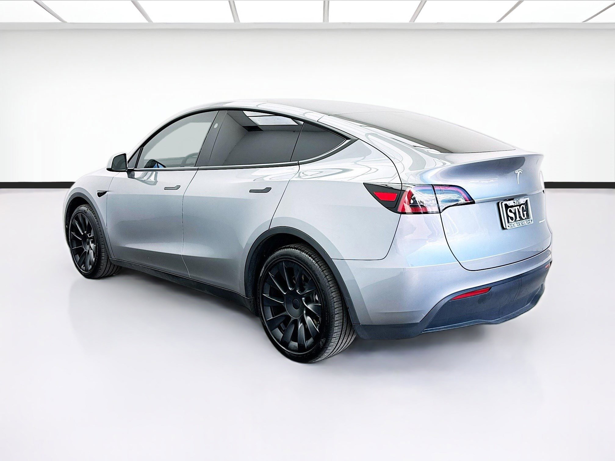 Used 2024 Tesla Model Y Long Range image 6