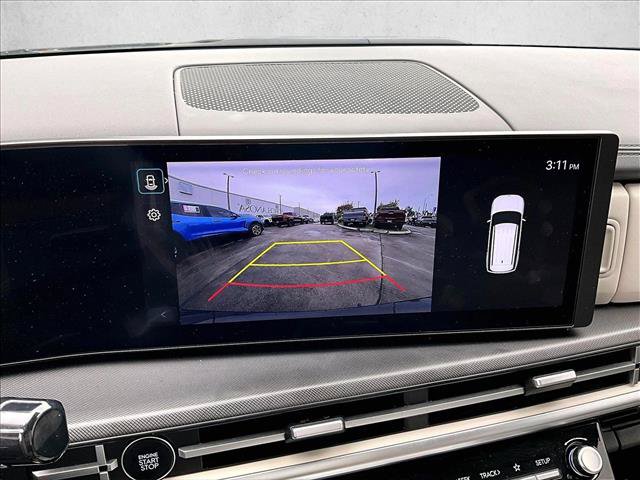Used 2025 Hyundai Santa Fe SE FWD image 23