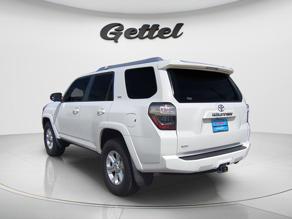 Used 2017 Toyota 4Runner SR5 image 7