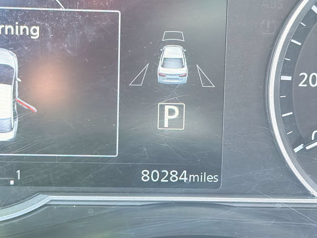 Used 2020 Nissan Versa SV FWD image 10