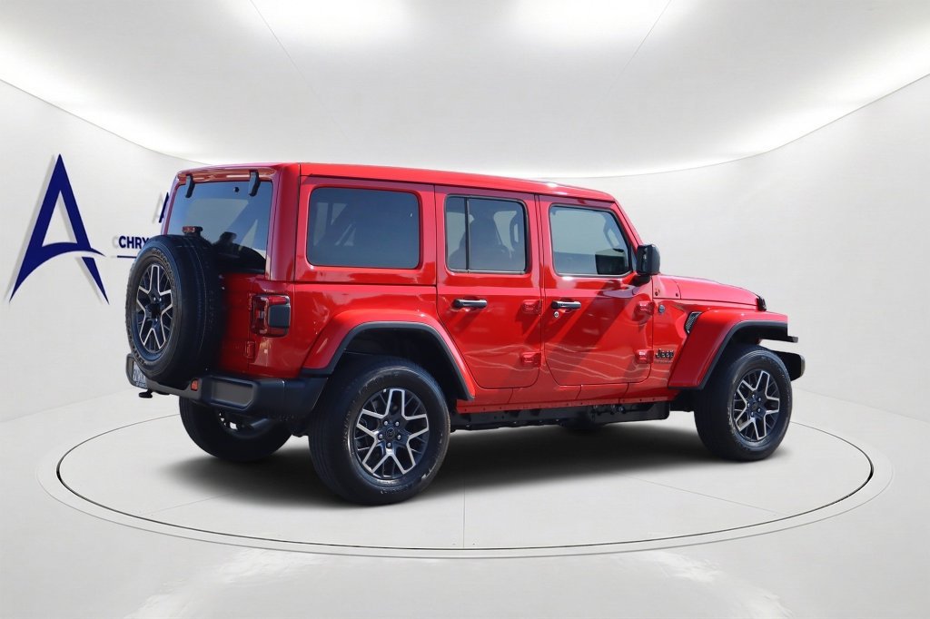 Certified 2026 Jeep Wrangler Unlimited Sahara AWD/4WD image 4