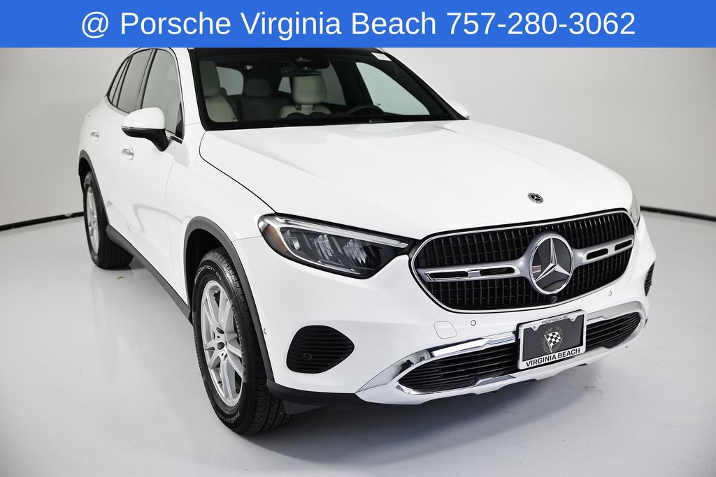 Used 2025 Mercedes-Benz GLC 300 4MATIC image 9