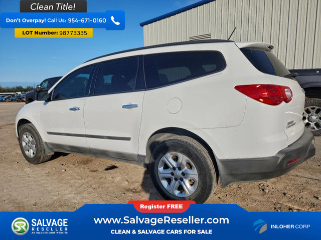 Used 2009 Chevrolet Traverse LS image 3