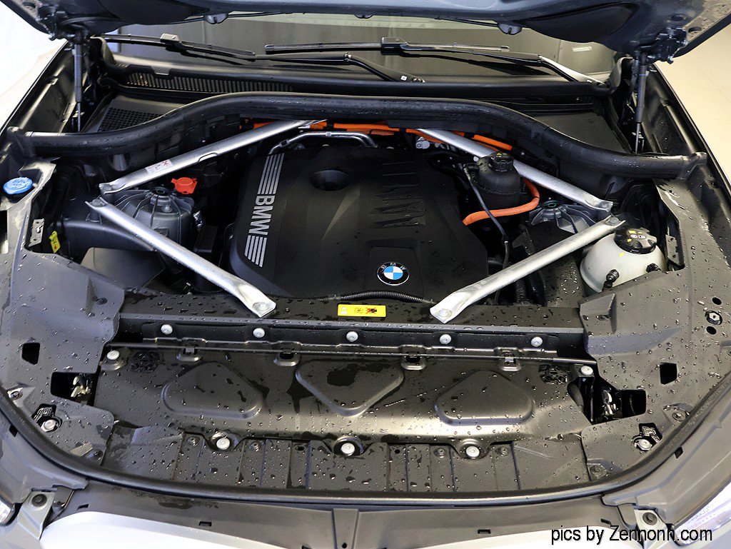 Certified 2024 BMW X5 xDrive50e w/ M Sport Package image 42