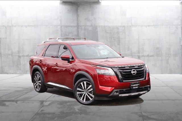 Certified 2023 Nissan Pathfinder Platinum w/ Black Appearance Package AWD/4WD image 2