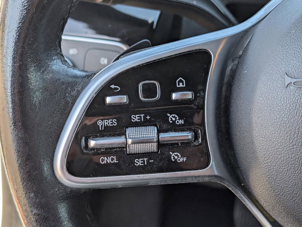 Used 2020 Mercedes-Benz CLA 250 w/ Premium Package image 19