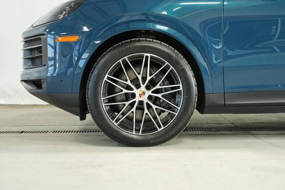 New 2026 Porsche Cayenne Coupe image 43