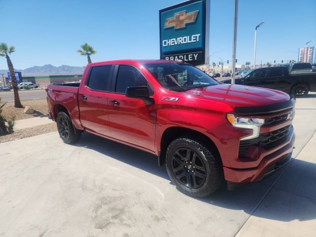 Used 2024 Chevrolet Silverado 1500 RST w/ Z71 Off-Road Package AWD/4WD image 2