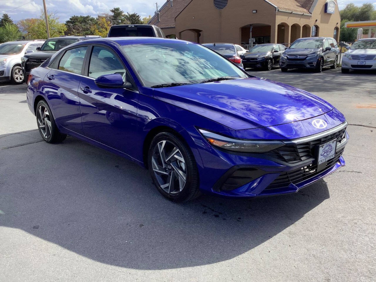 Used 2025 Hyundai Elantra SEL FWD image 7