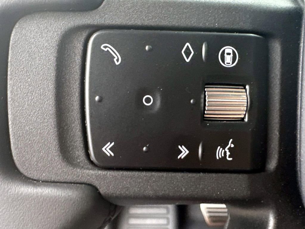 New 2025 Land Rover Defender 110 V8 image 27