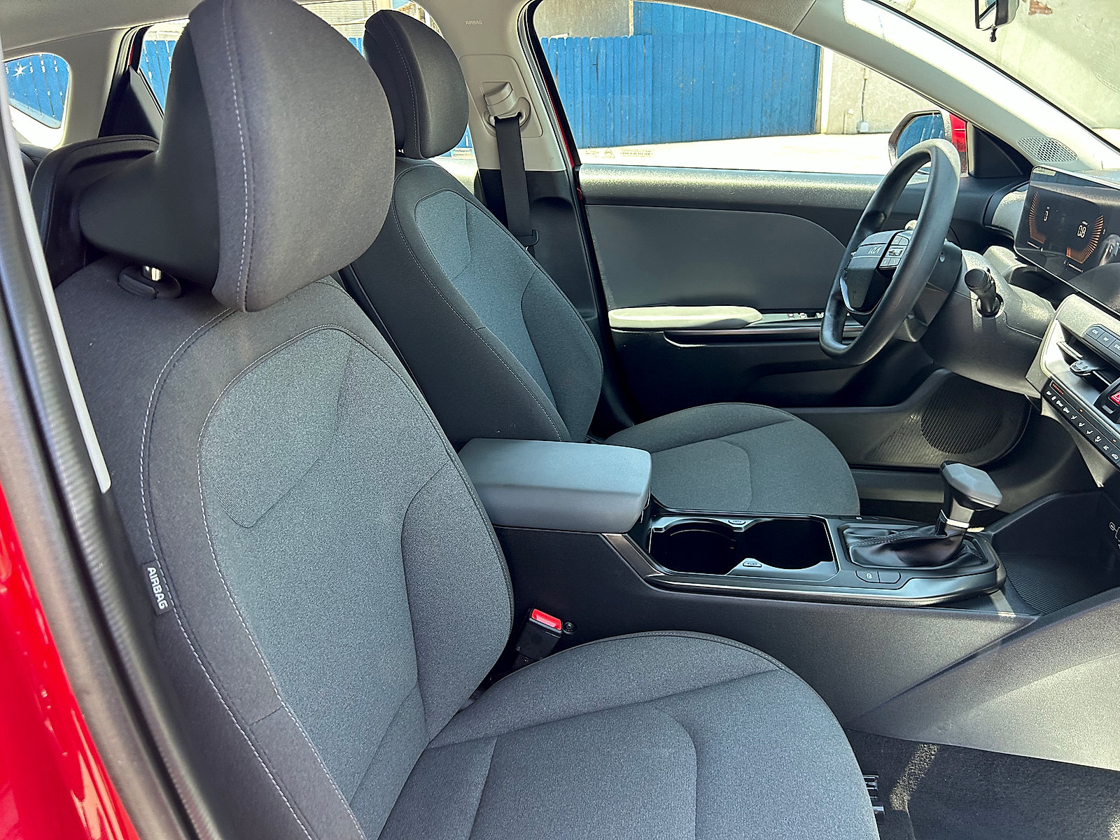 Used 2025 Kia K4 FWD image 26