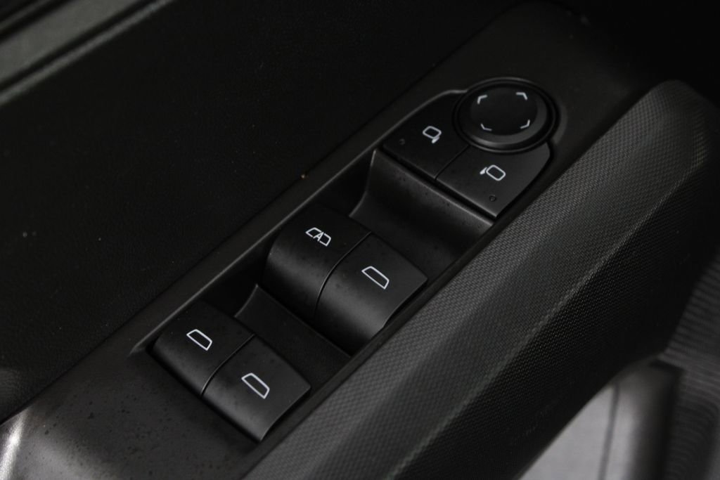 Used 2023 GMC Canyon Elevation image 19