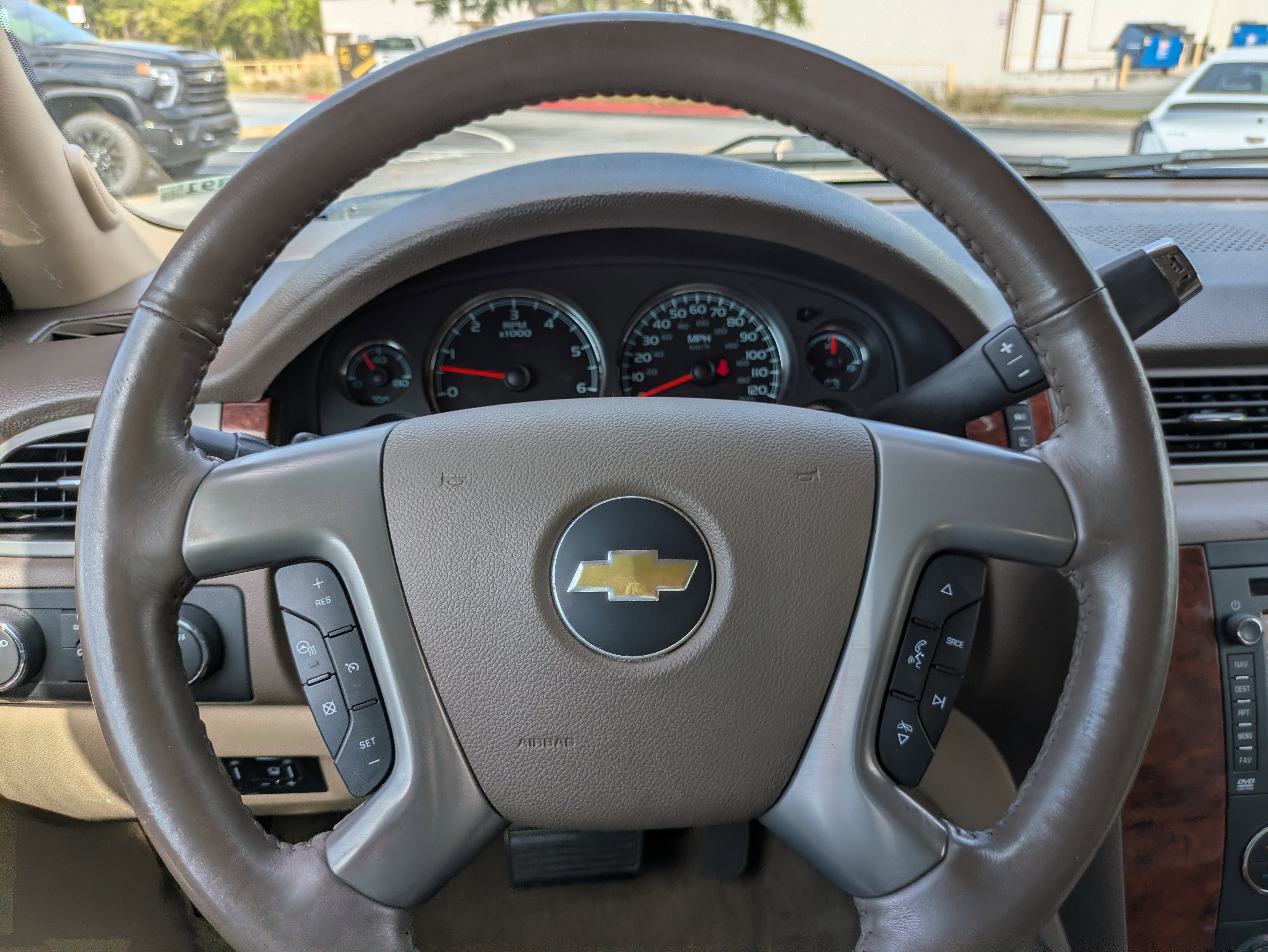 Used 2013 Chevrolet Avalanche LTZ image 18
