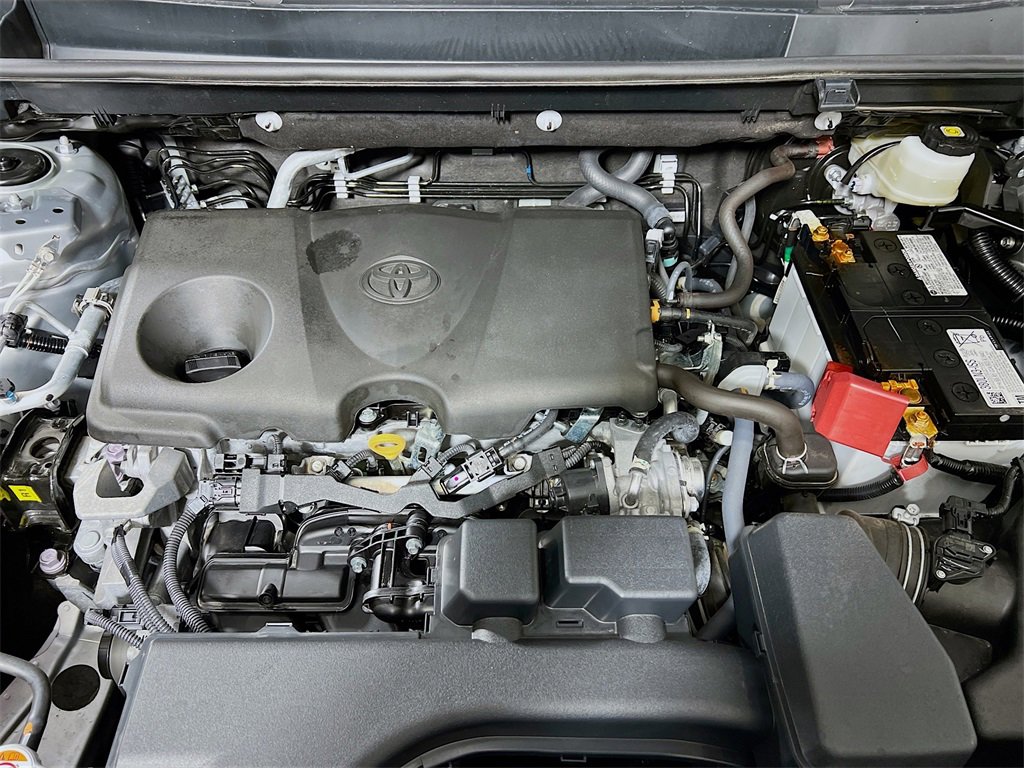 Certified 2025 Toyota RAV4 LE image 27
