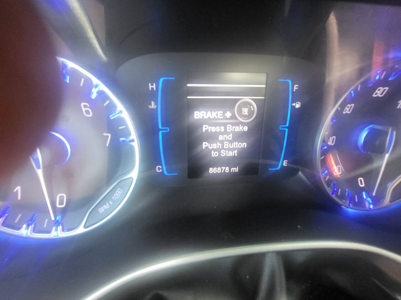Used 2017 Chrysler Pacifica Touring w/ Tire & Wheel Group FWD image 96