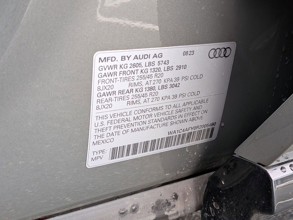 Used 2024 Audi SQ5 Prestige w/ Prestige Package image 31