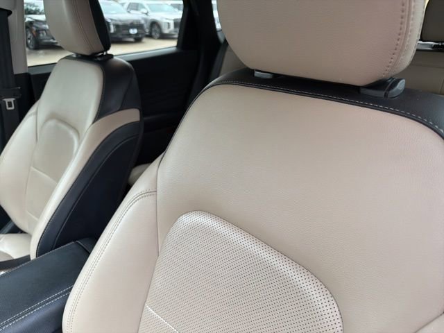 Used 2021 Ford Escape SEL w/ Technology Package FWD image 7