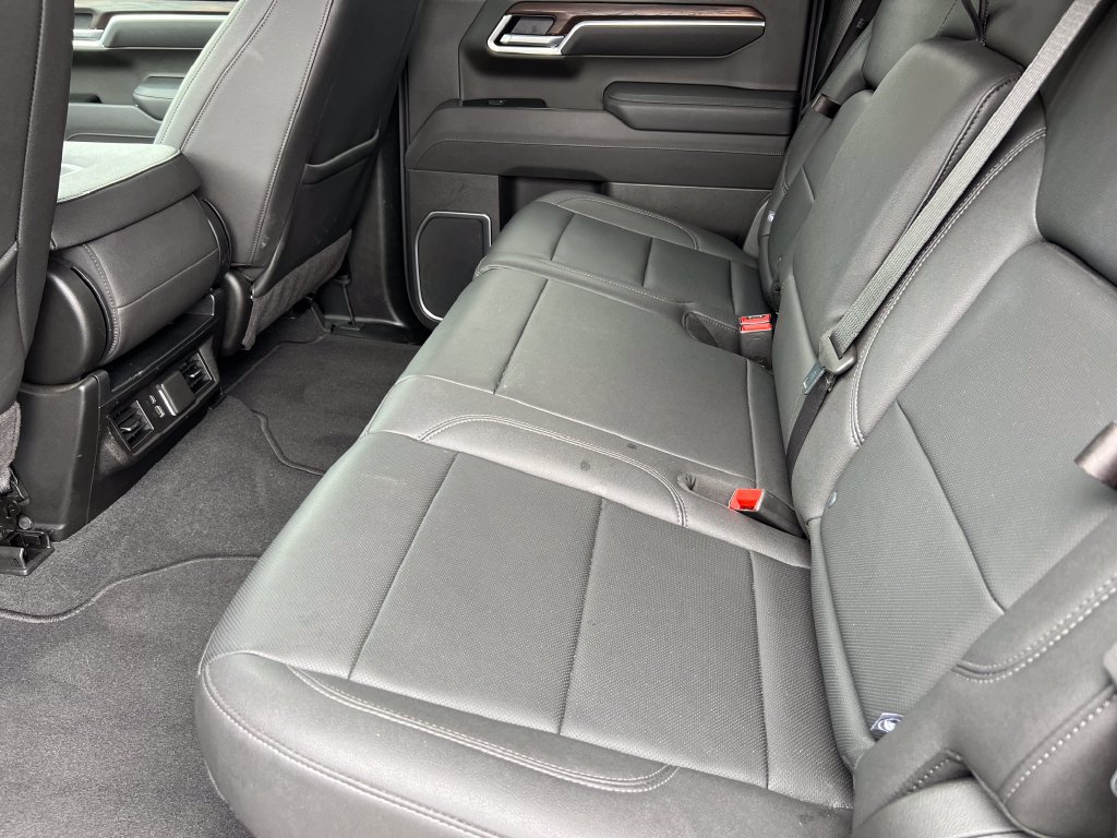 Used 2026 GMC Sierra 1500 SLT AWD/4WD image 14