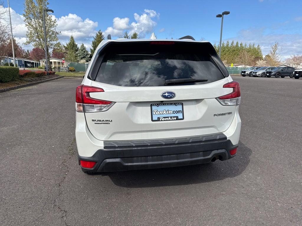 Used 2020 Subaru Forester Premium image 6