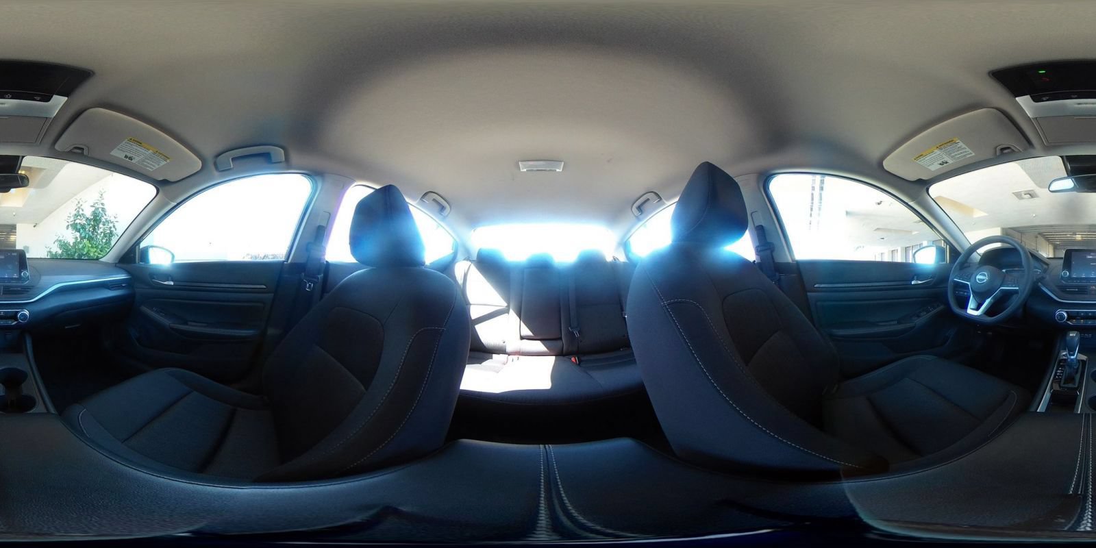 Used 2025 Nissan Altima 2.5 SV FWD image 43