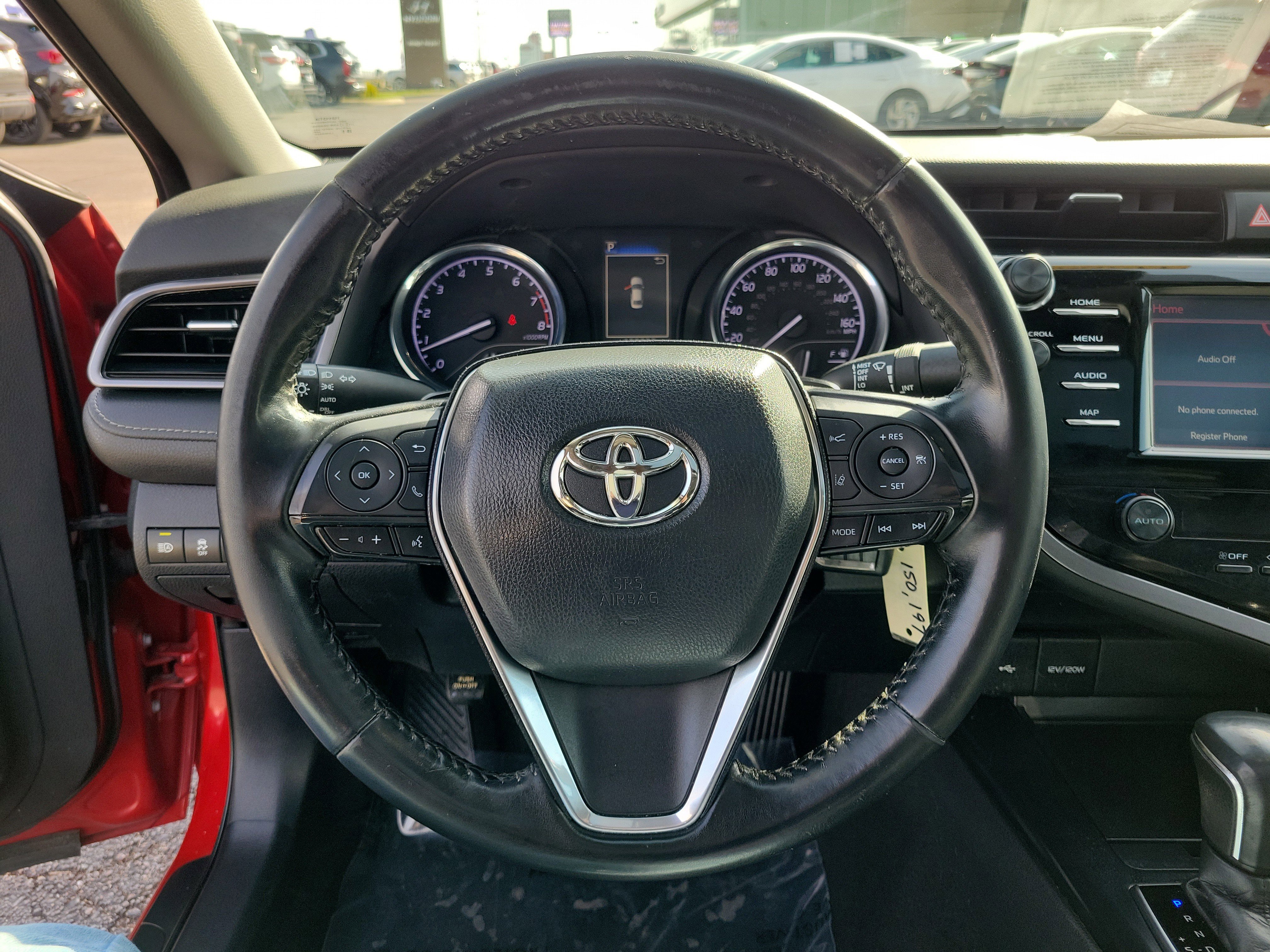 Used 2020 Toyota Camry SE FWD image 21