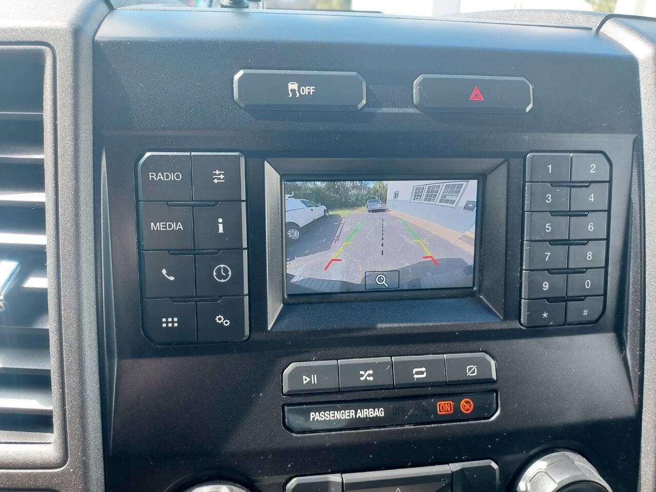 Used 2020 Ford F250 XL w/ Power Equipment Group image 19