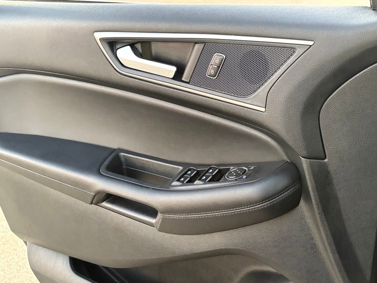 Used 2024 Ford Edge SEL image 30