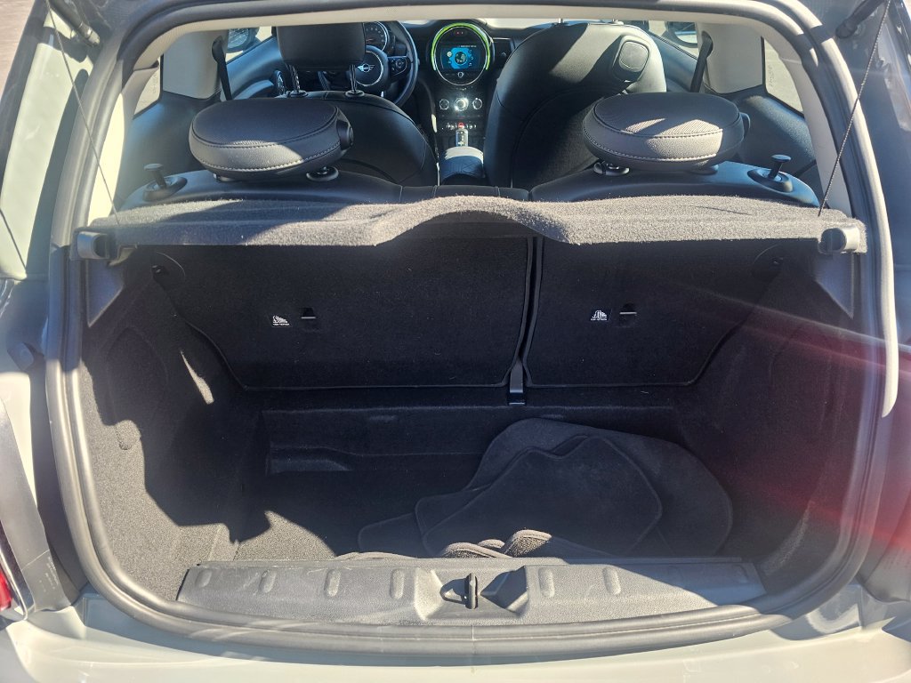 Used 2021 MINI Cooper 2-Door Hardtop FWD image 7